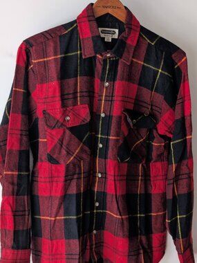 VTG Shelter Bay by Arrow Red Black Yellow Plaid Flannel Shirt Medium